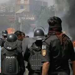 JUST IN: At least 6 killed as hundreds storm US Consulate in Pakistan, report says