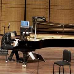 Pianist Leaves Audience SPEECHLESS with Moonlight Sonata Dubstep Remix