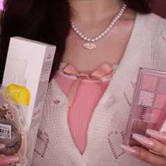 ASMR Unboxing Korean Beauty Products | Tapping + Scratching 😴 (No Talking) 💗💄🎀