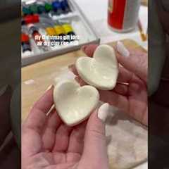 Cute and easy homemade gift idea!! #diychristmasgifts #airdryclay