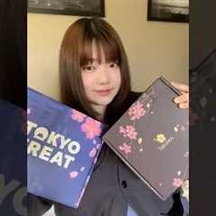 The PRETTIEST Japanese snack subscription box that COMES WITH A PLATE?!🌸 April Sakuraco Unboxing