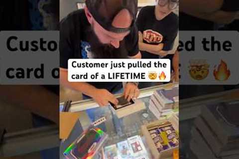 Customer finds 1/1 LEWIS HAMILTON trading card!!! 🤯🏎️ The card of a lifetime!!