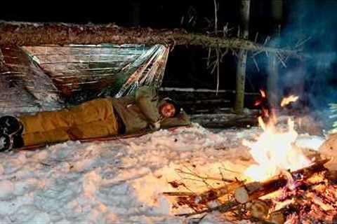 Solo Winter Camping - Survival Shelter, Bow Drill Fire, No Sleeping Bag