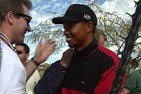 Fans come to Tiger Woods' rescue at 1999 Phoenix Open