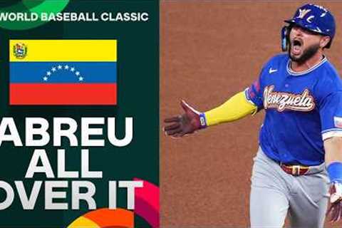 WOW WILYER! 🤯 Wilyer Abreu CLOBBERS a 3-run home run to give Team Venezuela the LEAD! 🇻🇪