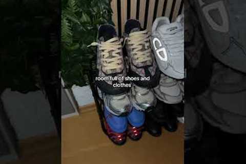 #shopping #sneaker #snkrsday #shoes #streetwear #room #roomtour #sneakerhead #fashion #sneakeraddict