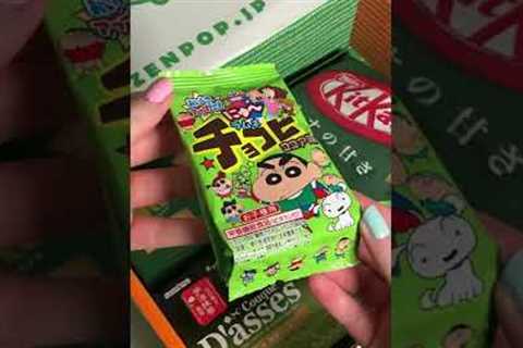 Unboxing Japanese Snacks ✰