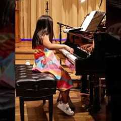 Talented 7 year old prodigy playing In The Mood live! #gifted #piano #youngtalent #unbelievable