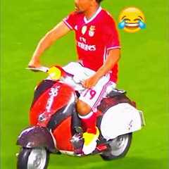 Strange Moments in Football 🤣