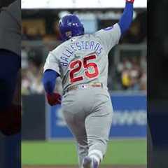 A GRAND bat flip by Moisés Ballesteros 💪