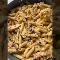 Creamy Garlic Chicken Pasta #dinnerideas #pastarecipe #chickenrecipe