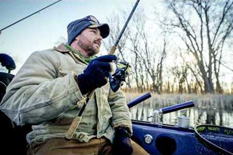 THE BITE IS ON! | Jig Fishing the Wolf River Walleye Run