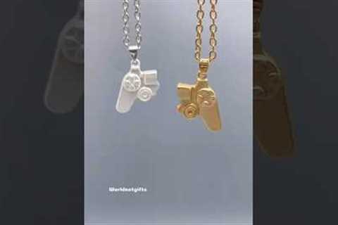Unboxing unique gifts to surprise someone special! #bff #bestfriend  #couple #gift #necklace #cute