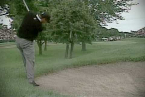Tiger Woods' Amazing 3-iron from 18th Hole Bunker | 2002 PGA Championship at Hazeltine