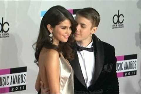 Justin Bieber and Selena Gomez Breakup: Victoria Secret Model to Blame?