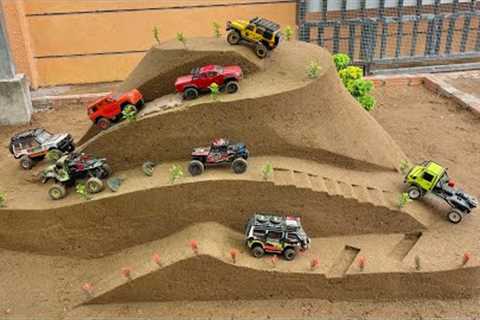 RC Cars vs Extreme Mountain Climb – So Many Crashes! 😱