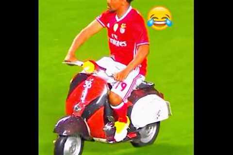 Strange Moments in Football 🤣
