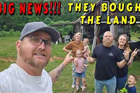 BIG NEWS THEY BOUGHT THE LAND |tiny house, homesteading, off-grid, cabin build, DIY HOW TO sawmill
