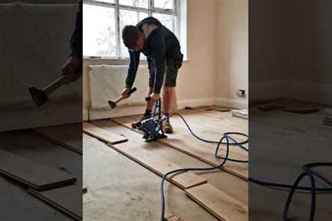 Solid Wood Floor Installation (UK Wood Flooring 🇬🇧)