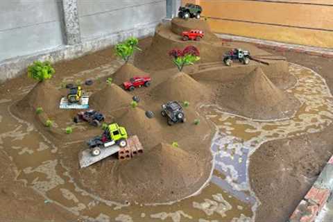 Crazy RC Cars Battle Through Mud &amp; Water to Climb the Mountain! 🚙💦