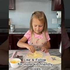 Cheese quesadilla for kids. #recipeoftheday #quesadilla #kidscookingvideo
