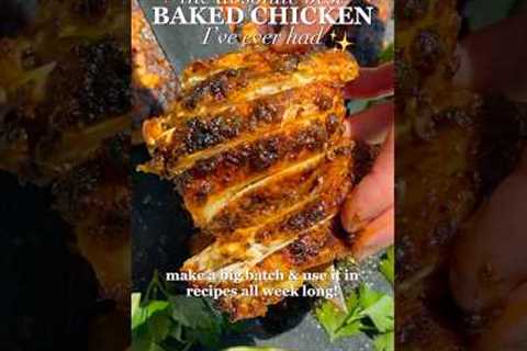 BEST Baked Chicken Thighs: Click the link in my bio and then select the photo to get the recipe ❤️
