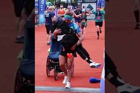 These moments are beautiful. #running #sportsmanship #respect #hopecore #fyp