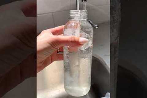 Summer hack for staying hydrated! 💦☀️🧊#summer #hacks #water #icecube #summerhacks #momhacks