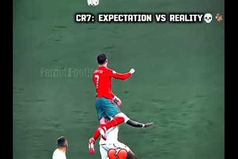 When Ronaldo forgot how to jump 😆#soccer #soccerfail #ronaldo #futbol #football #footballshorts