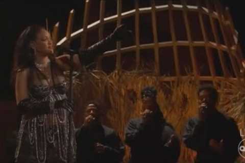 Rihanna - Lift Me Up (Live from the Oscars 2023)