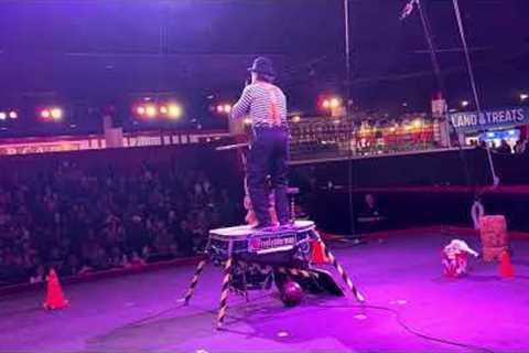 Circus Circus Las Vegas the Boozier Free Ladderman Performance #circuscircus #lasvegas