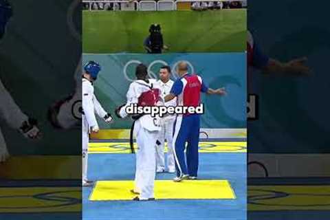 He kicked the referee in the head…😳