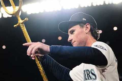 COLT EMERSON'S FIRST MLB HIT IS A THREE-RUN HOME RUN WITH THE MARINERS 🔱