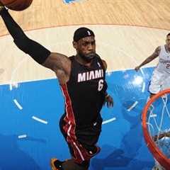 LeBron James Explodes on the Rim with the Tomahawk Jam