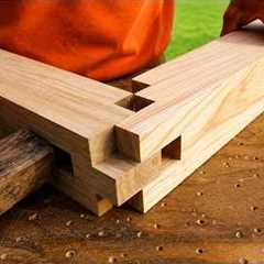 Traditional Japanese Carpenter Makes Strong Wood Joints by Hand