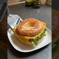 Avocado & Egg Breakfast Bagel 🥑🥯 #bagelrecipe #breakfast #easyrecipe #healthyfood #bagel