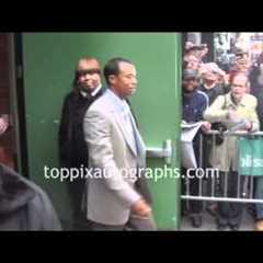 Tiger Woods - Ignores Fans at Good Morning America in NYC