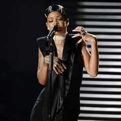 Rihanna - Diamonds (Live on American Music Awards) 4K