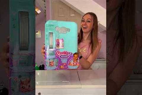 [ASMR] UNBOXING THE *NEW* MYSTERY COOKEEZ MAKERY *FREEZY FRIDGE!!*🫢🥶❄️⁉️ (MUST SEE!!😵) #Shorts