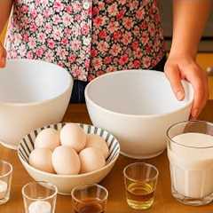 How to Make a Cake at Home (Step-by-Step for Beginners in 16 Minutes!) 🎂