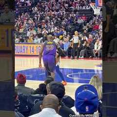 LeBron James Highlights 76ers No Look Assist