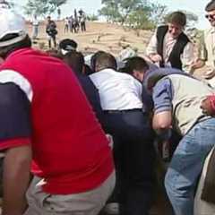 Vintage Tiger - Moving the Rock at the 1999 Phoenix Open