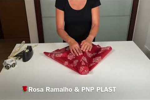 Gift wrap a bottle of wine//gift wrapping ideas #wrappingabottle #giftwrappingtutorial