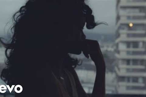 Rihanna - We Found Love ft. Calvin Harris