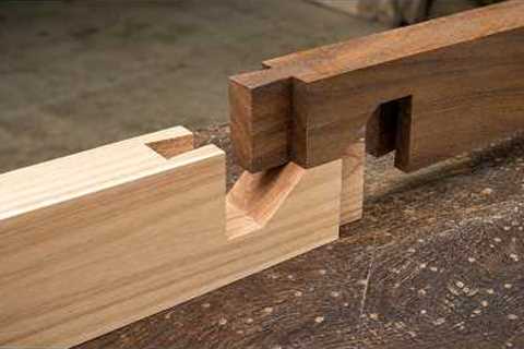 Master Japanese Carpenter Shows How to Make a Strong Wood Joint Without Screws