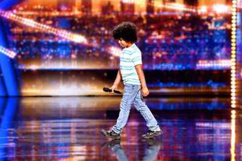 9-Year-Old Boy Plays Piano and Sings Like a Pro… Then Makes Everyone Stand Up