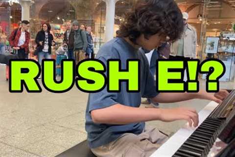 15 year old pianist plays RUSH E in public (the hardest piano song in the world)